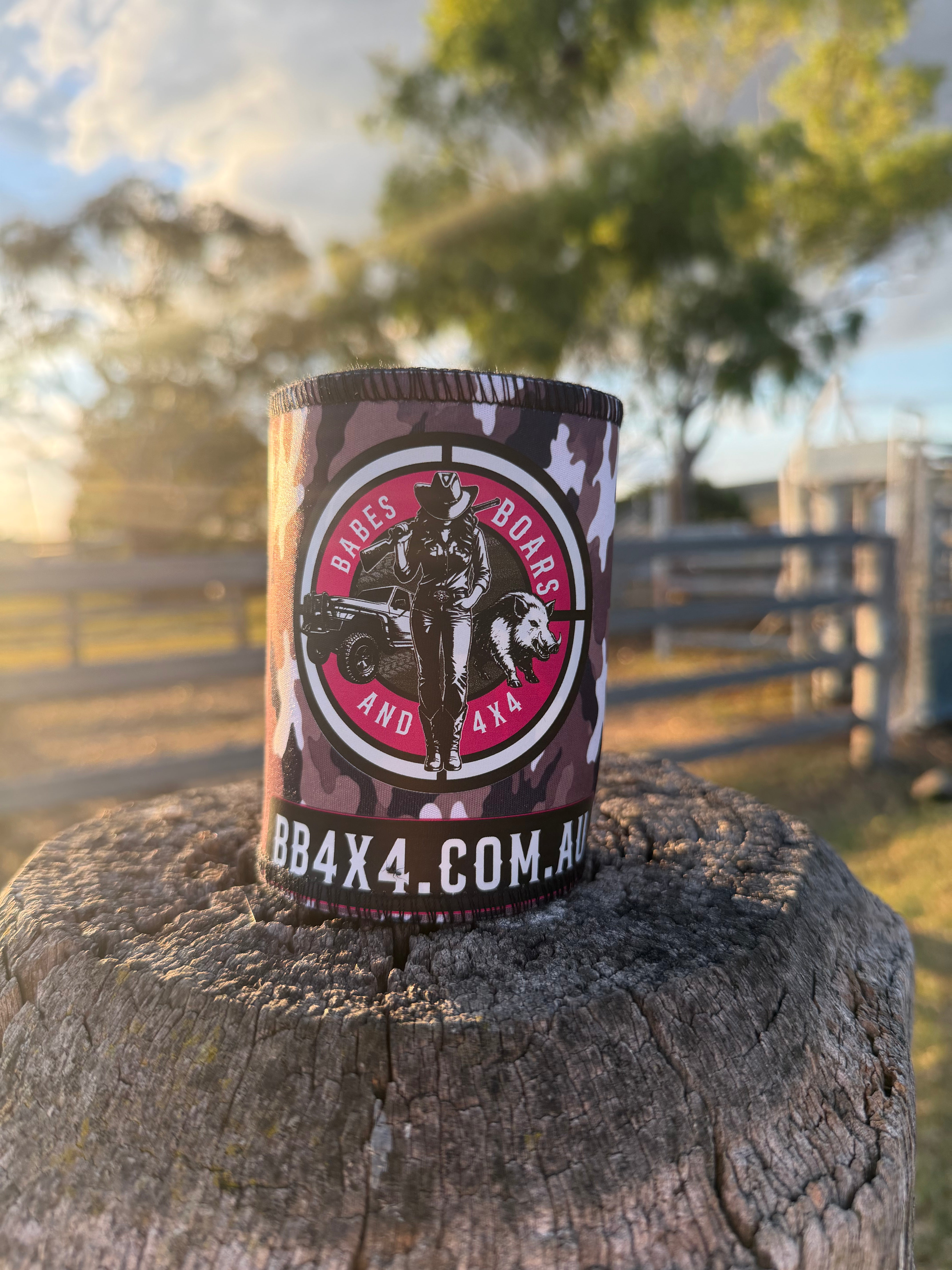 Babes Dark Camo Roundel Drink Cooler