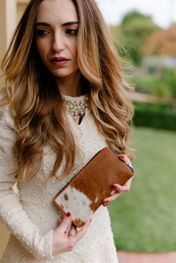 The Montreal | Zippered Cowhide Wallet