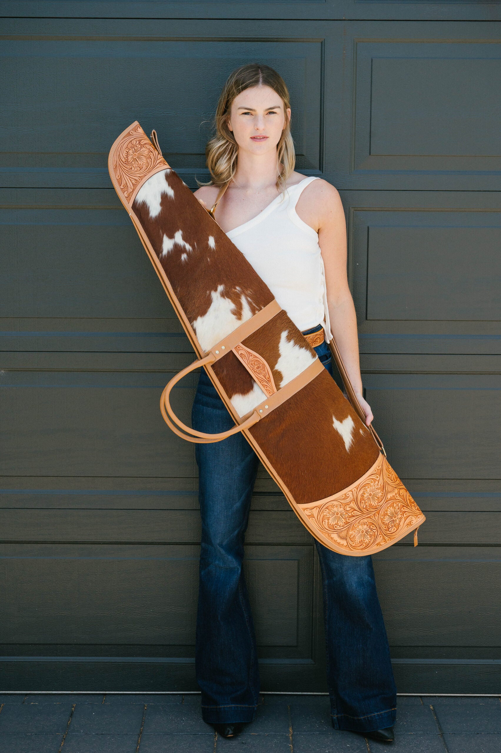 The GUN04 | Extra Large Tooled Cowhide Rifle Case